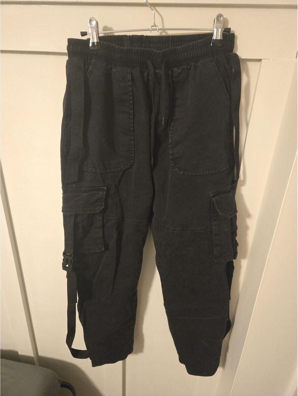 Huitiangou Black Techwear Cargo Joggers with Straps and Buckles Size M